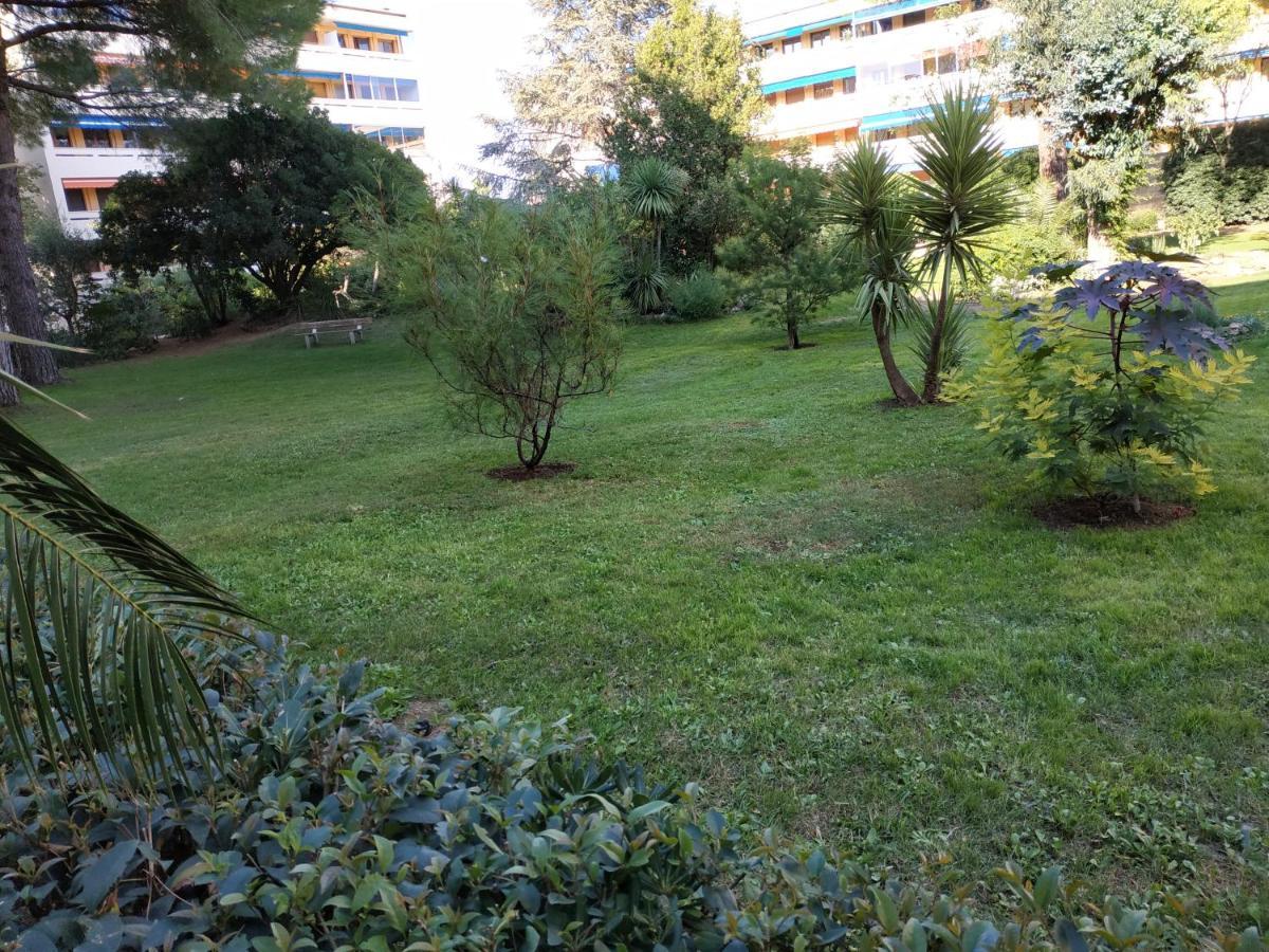 Charmant Appartement A 350M De La Plage Et Du Port Фрежус Екстер'єр фото