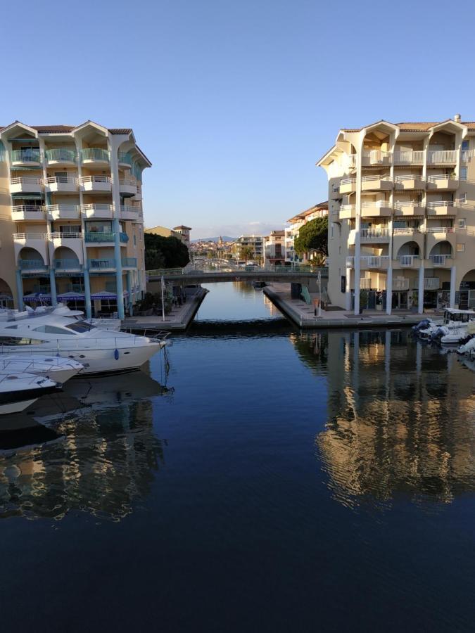 Charmant Appartement A 350M De La Plage Et Du Port Фрежус Екстер'єр фото